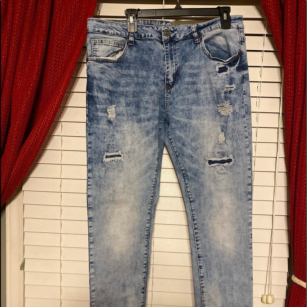Acid wash jeans